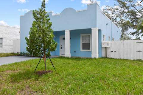 3804 Greenwood Avenue, West Palm Beach FL - photo 6 of 43