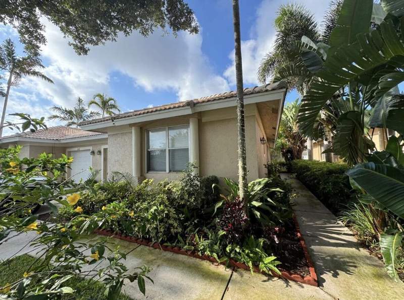 3 bedroom Villa at 2464 Coral Trace Place, Coral Trace, Delray Beach — photo 2