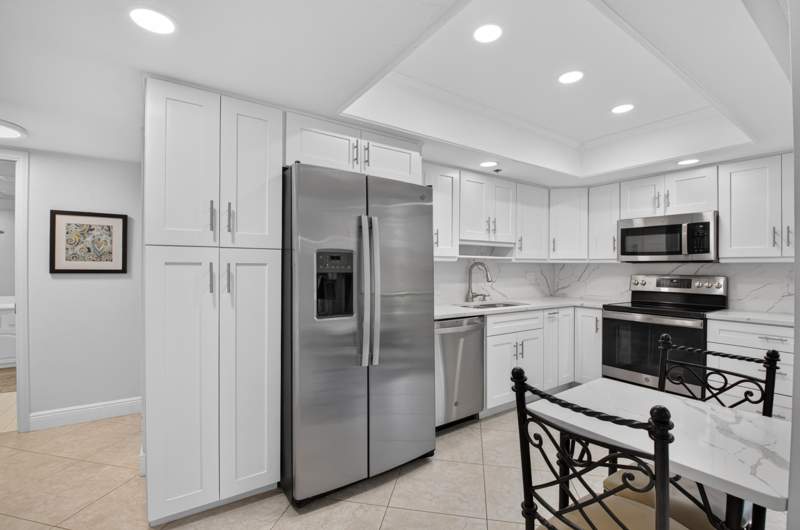 2 bedroom Condominium at 7786 Lakeside Boulevard #614, Lakewood Midrise Condo, Boca Raton — photo 2