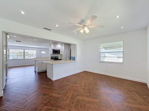 813 SW 5th Court, Boynton Beach FL - photo 11 of 54