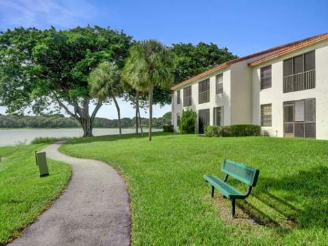 300 Palmwood Place #P206, Boca Raton FL - photo 9 of 35
