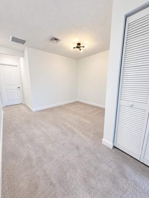 5075 Genove Place, Riviera Beach FL - photo 10 of 18