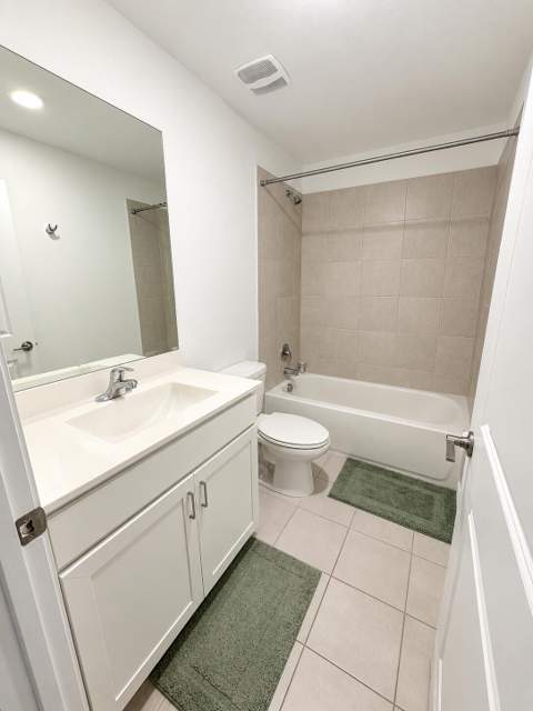 5075 Genove Place, Riviera Beach FL - photo 9 of 18