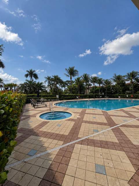 5075 Genove Place, Riviera Beach FL - photo 16 of 18