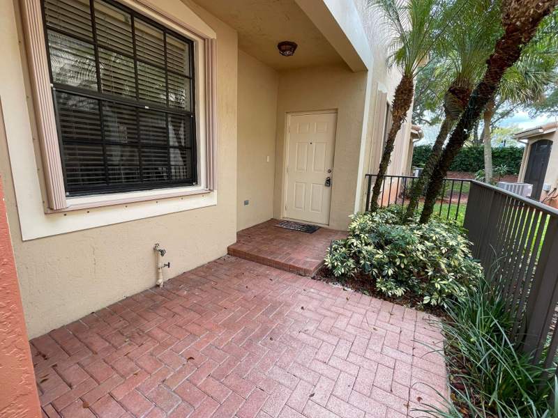 4 bedroom Townhouse at 4158 Forest Drive, Sector 8 9 & 10 Plat(Blks, Weston — photo 3