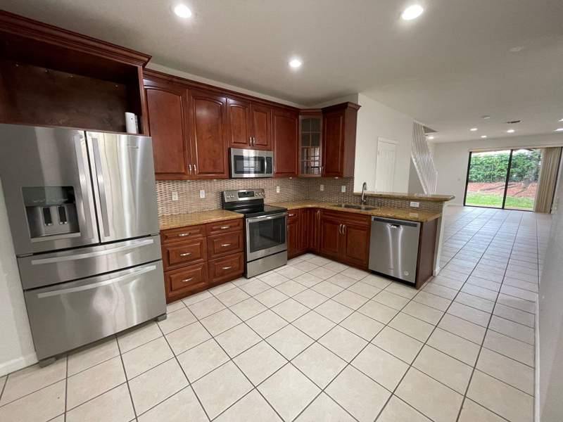 4 bedroom Townhouse at 4158 Forest Drive, Sector 8 9 & 10 Plat(Blks, Weston — photo 4