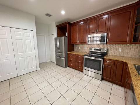 4158 Forest Drive, Weston FL - photo 8 of 43