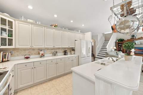 6346 Stonehurst Circle, Lake Worth FL - photo 11 of 46