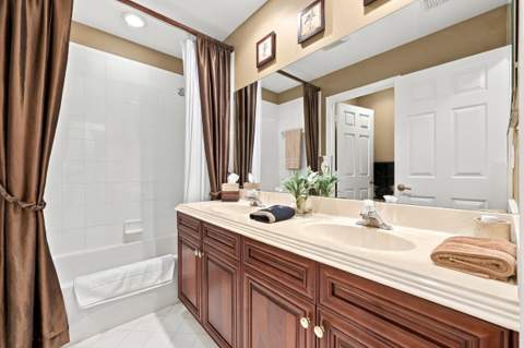 6346 Stonehurst Circle, Lake Worth FL - photo 24 of 46