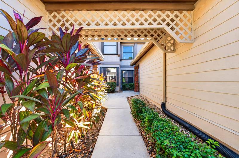 2 bedroom Condominium at 600 Crosswinds Drive #D1, Crosswinds At River Bridge Condo, Greenacres — photo 2