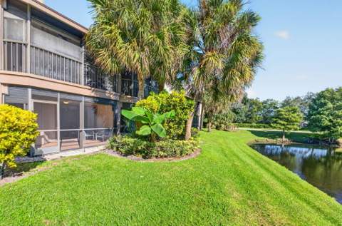 600 Crosswinds Drive #D1, Greenacres FL - photo 7 of 58