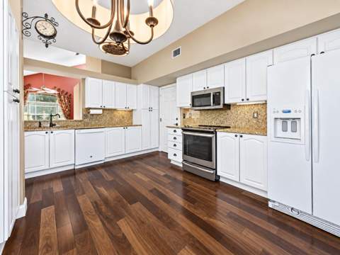 5137 Elpine Way, Riviera Beach FL - photo 11 of 42