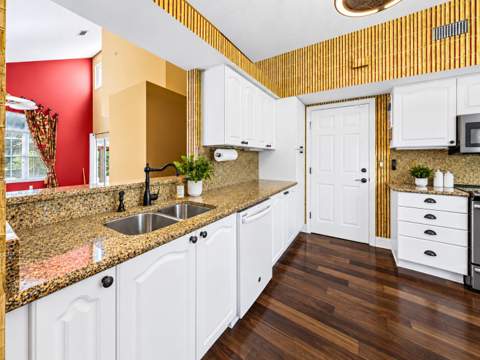 5137 Elpine Way, Riviera Beach FL - photo 10 of 42