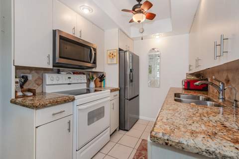1004 Newport G #1004, Deerfield Beach FL - photo 7 of 33