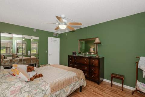 1004 Newport G #1004, Deerfield Beach FL - photo 12 of 33
