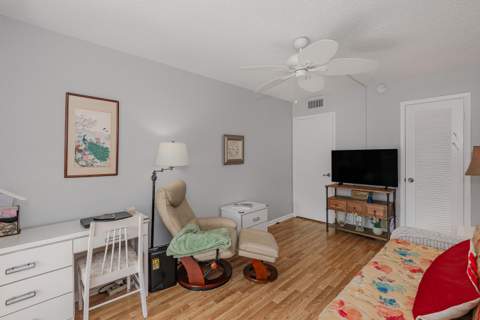 1004 Newport G #1004, Deerfield Beach FL - photo 16 of 33