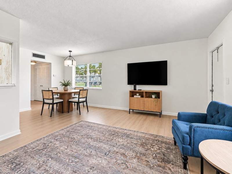 1 bedroom Condominium at 80 Norwich D, Norwich Condo, West Palm Beach — photo 5