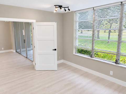 3900 Oaks Clubhouse Drive #101, Pompano Beach FL - photo 17 of 29
