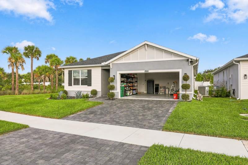 4 bedroom Single Family Residence at 8915 Dahlia Circle, Azalea, Port St. Lucie — photo 3