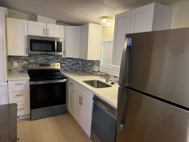 2 bedroom Manufactured Home at 3004 SW 50th Street, Ravenswood North, Dania Beach — photo 2