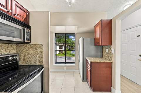 717 Gardens Drive #206, Pompano Beach FL - photo 9 of 36