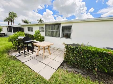 2747 Dudley Drive #C, West Palm Beach FL - photo 10 of 11