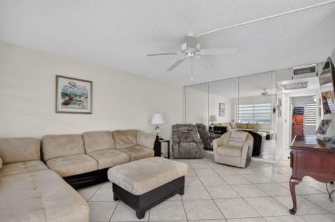 2025 Cornwall B, Boca Raton FL - photo 6 of 53