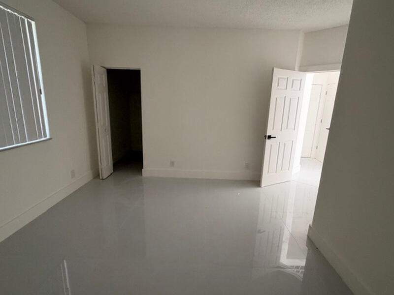 5 bedroom Single Family Residence at 1260 Ginger Circle, Sector 6 East, Weston — photo 5