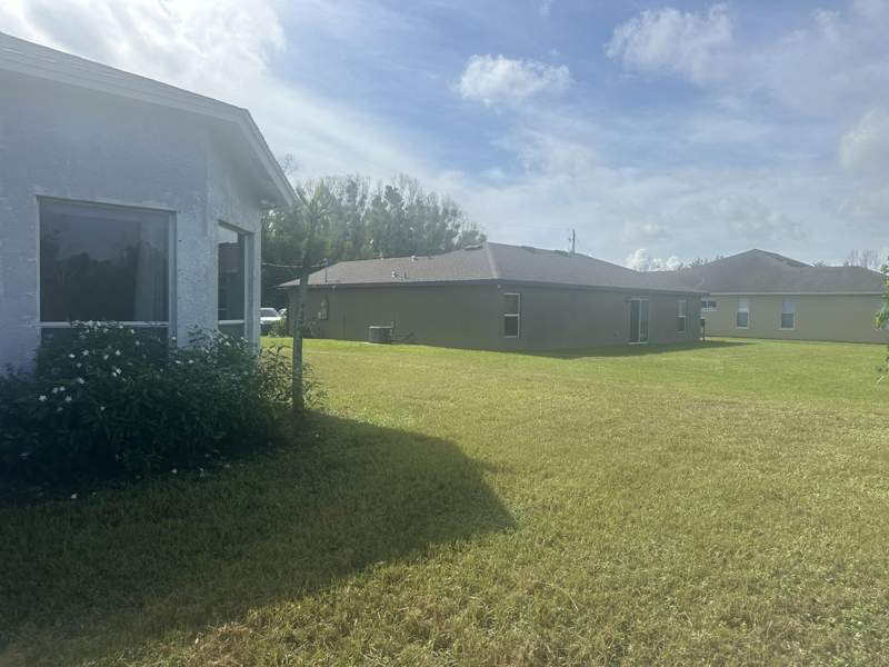 3 bedroom Single Family Residence at 6870 NW Monoco Court, Port St Lucie Section 48 1st Replat, Port St. Lucie — photo 3