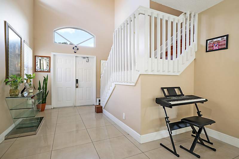 4 bedroom Single Family Residence at 6666 Saltaire Terrace, Coral Bay Parcel E, Margate — photo 4