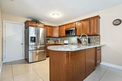 6666 Saltaire Terrace, Margate FL - photo 15 of 40