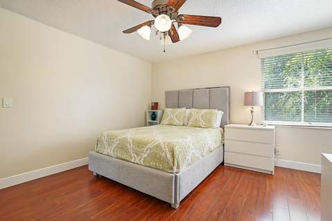 6666 Saltaire Terrace, Margate FL - photo 22 of 40