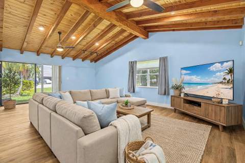 9454 NW 46th Street, Sunrise FL - photo 12 of 40