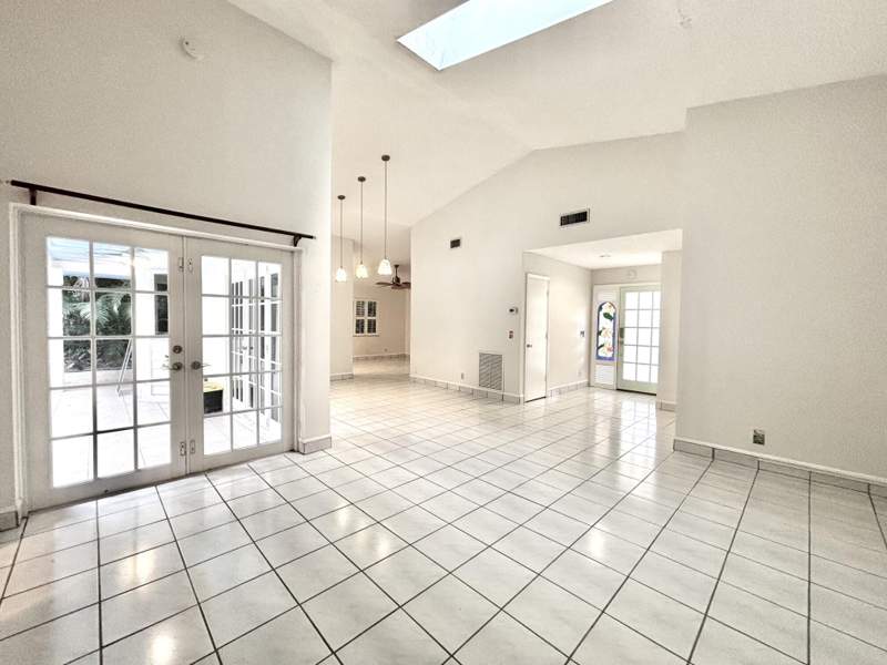 3 bedroom Single Family Residence at 5762 Peachwood Court, Woodland Estates, Jupiter — photo 3