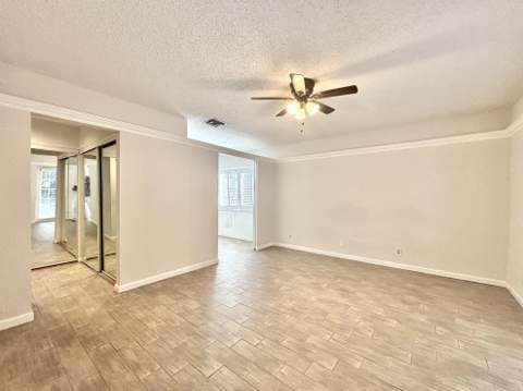 5762 Peachwood Court, Jupiter FL - photo 13 of 20