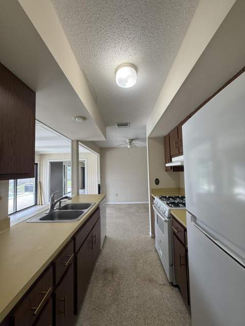 142 NE Bracken Road, Port St. Lucie FL - photo 11 of 26