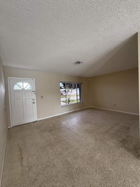 142 NE Bracken Road, Port St. Lucie FL - photo 10 of 26