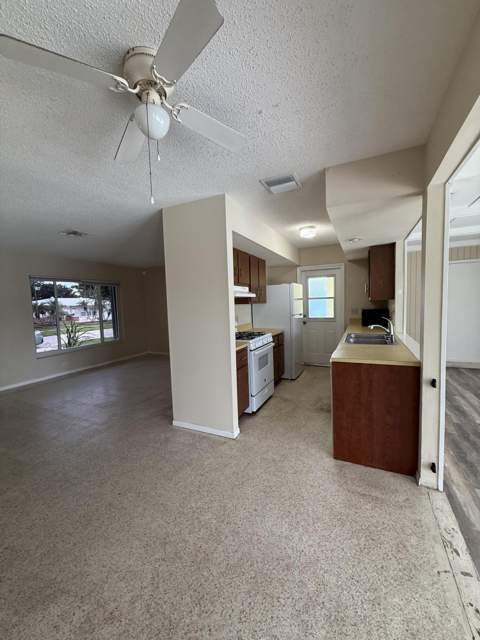 142 NE Bracken Road, Port St. Lucie FL - photo 13 of 26