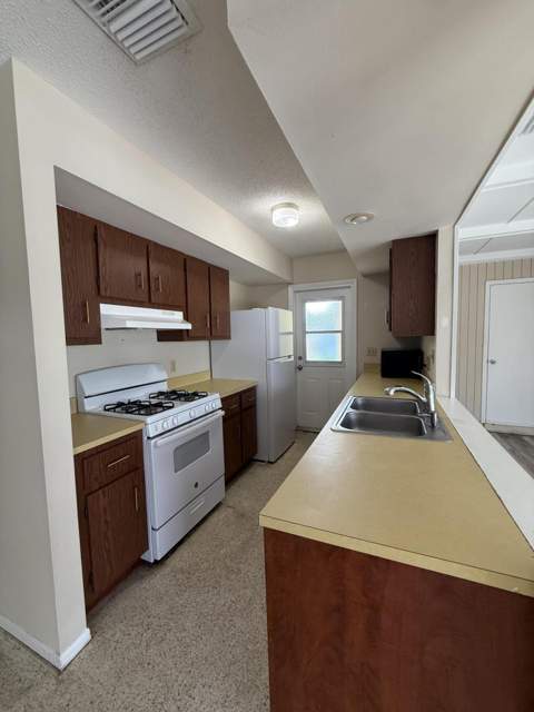 142 NE Bracken Road, Port St. Lucie FL - photo 14 of 26