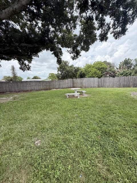 142 NE Bracken Road, Port St. Lucie FL - photo 6 of 26