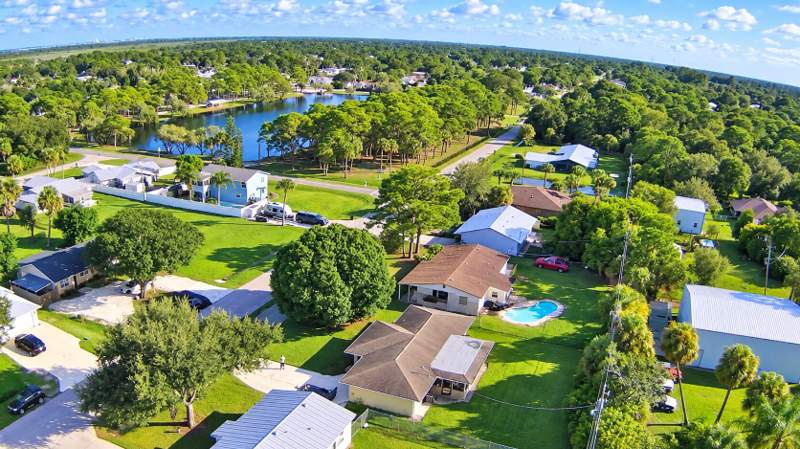 2 bedroom Single Family Residence at 4909 Seagrape Drive, Indian River Estates Unit 7, Fort Pierce — photo 2