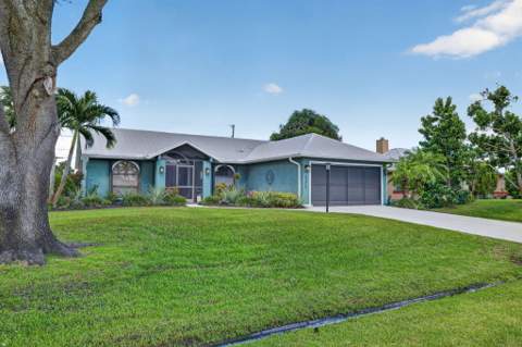 609 SE Barr Street, Port St. Lucie FL - photo 15 of 68