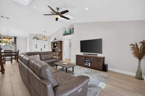 609 SE Barr Street, Port St. Lucie FL - photo 22 of 68