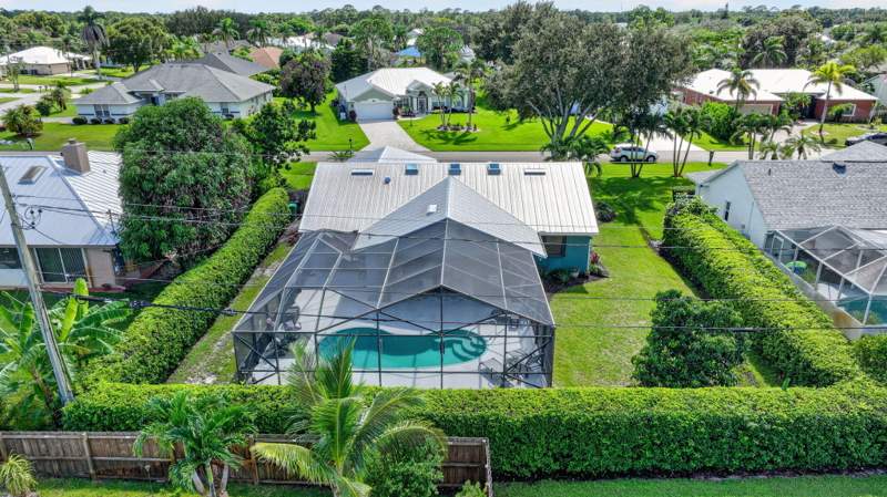3 bedroom Single Family Residence at 609 SE Barr Street, Port St Lucie Section 39, Port St. Lucie — photo 3