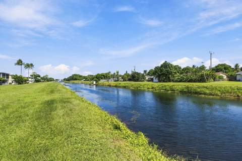 1130 Mahogany Way, Delray Beach FL - photo 11 of 21