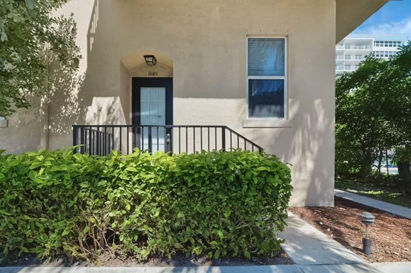2 bedroom Townhouse at 840 SE 20th Avenue, Deerfield Beach, Deerfield Beach — photo 2