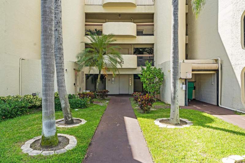 2 bedroom Condominium at 6342 Longboat Lane #403, Windsong At Boca Del Mar, Boca Raton — photo 4