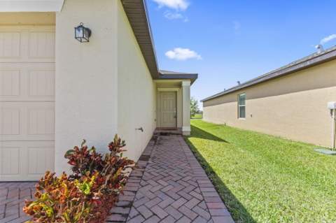 4235 Troon Place, Fort Pierce FL - photo 7 of 38