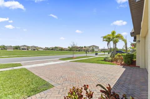 4235 Troon Place, Fort Pierce FL - photo 8 of 38