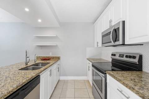 236 Charter Way, West Palm Beach FL - photo 7 of 27